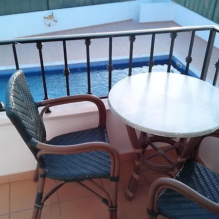 Charming 2-bed In Olhos De Agua Appartement *