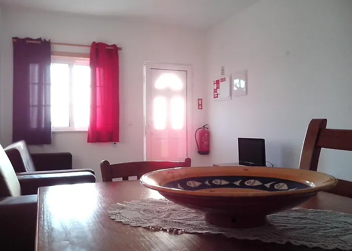 Apartment Charming 2-bed In Olhos De Agua Albufeira