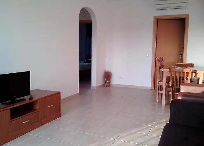 Apartment Charming 2-bed In Olhos De Agua *