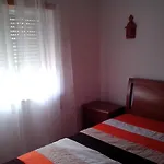 Апартаменты Charming 2-bed In Olhos De Agua